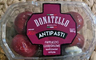 Antipasti - papryczki czereśniowe nadziewane serkiem Donatello