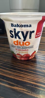 skyr duo jogurt typu islandzkiego truskawka z granolą Bakoma